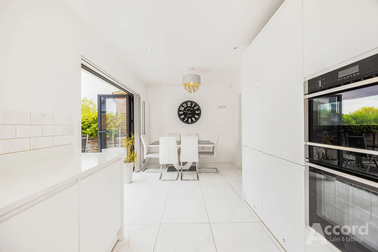 Heather Way, Romford, RM1, photo 35