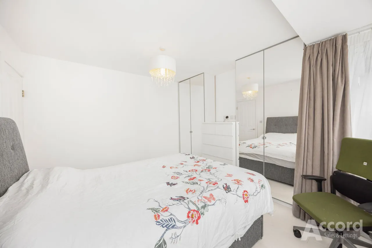 Heather Way, Romford, RM1, photo 41