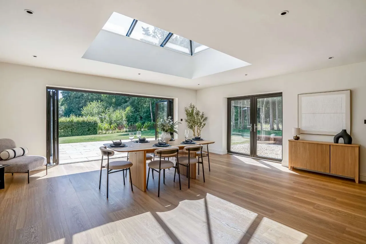 Boundary Road, Rowledge, Farnham, Surrey, GU10 4EP, photo 6