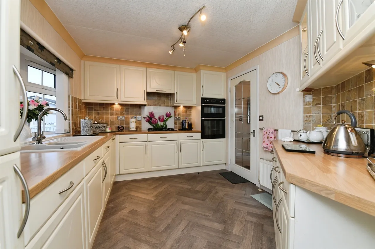 Elm Way, Battlesbridge, SS11, photo 5