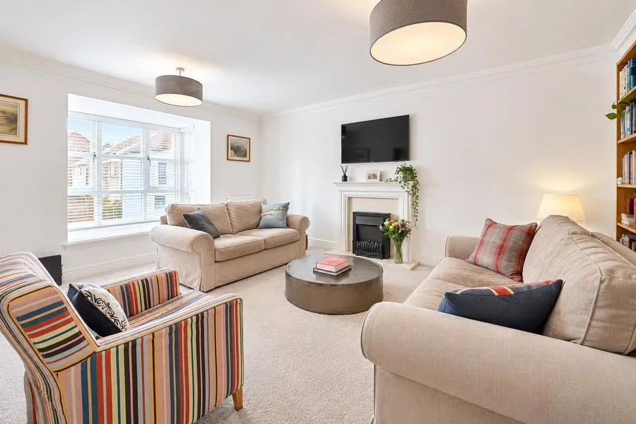 Cutting Drive, Basingstoke, RG24, photo 6