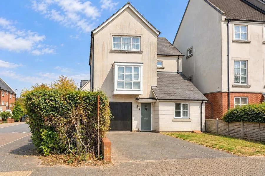 Cutting Drive, Basingstoke, RG24, photo 16