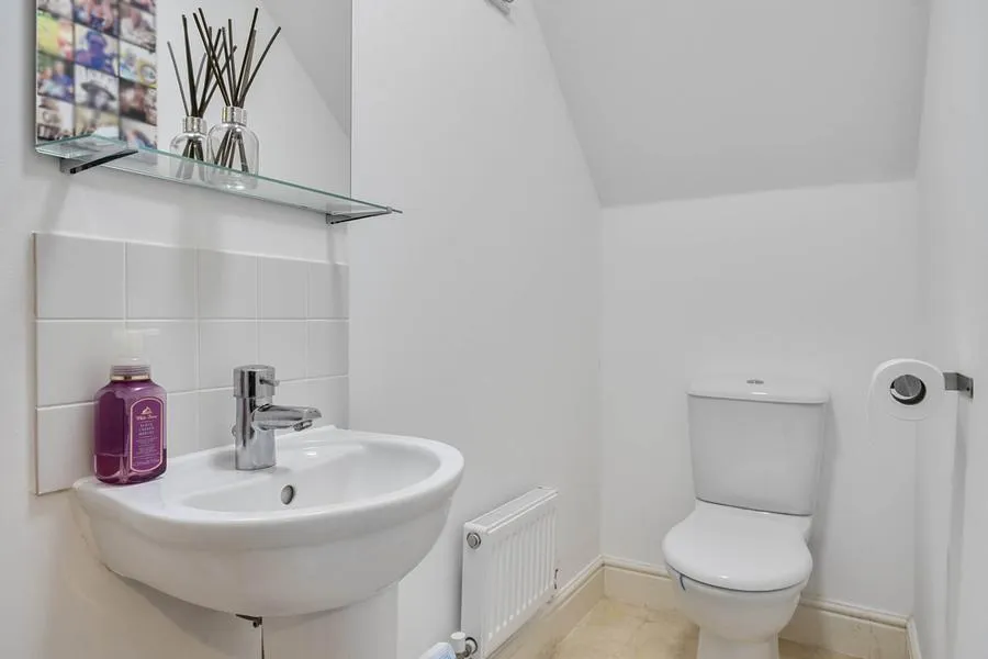 Cutting Drive, Basingstoke, RG24, photo 15