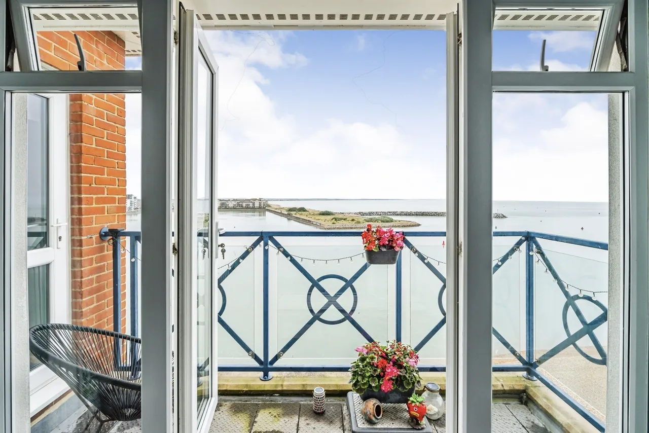 Dominica Court, Eastbourne, BN23, photo 22