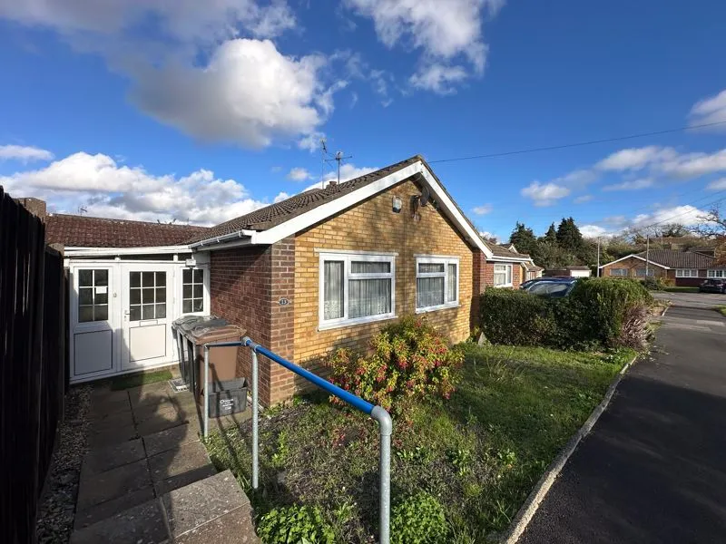 3 bed house for sale — Ripley Road, Luton LU4 0AT