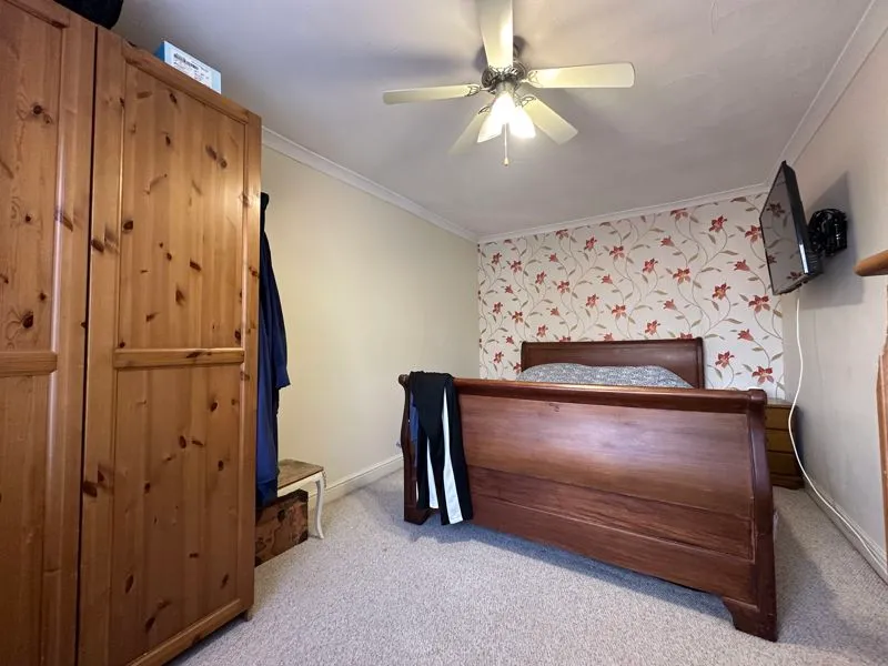 Ripley Road, Luton LU4 0AT, photo 9