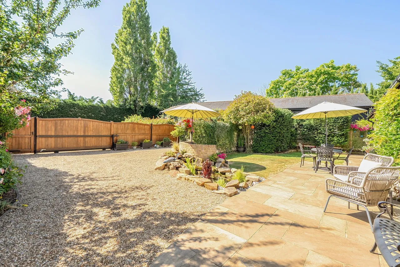 Waterhouse Lane, KIngswood, KT20, photo 30