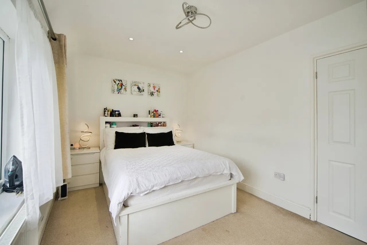 Markyate Road, Dagenham, RM8, photo 11