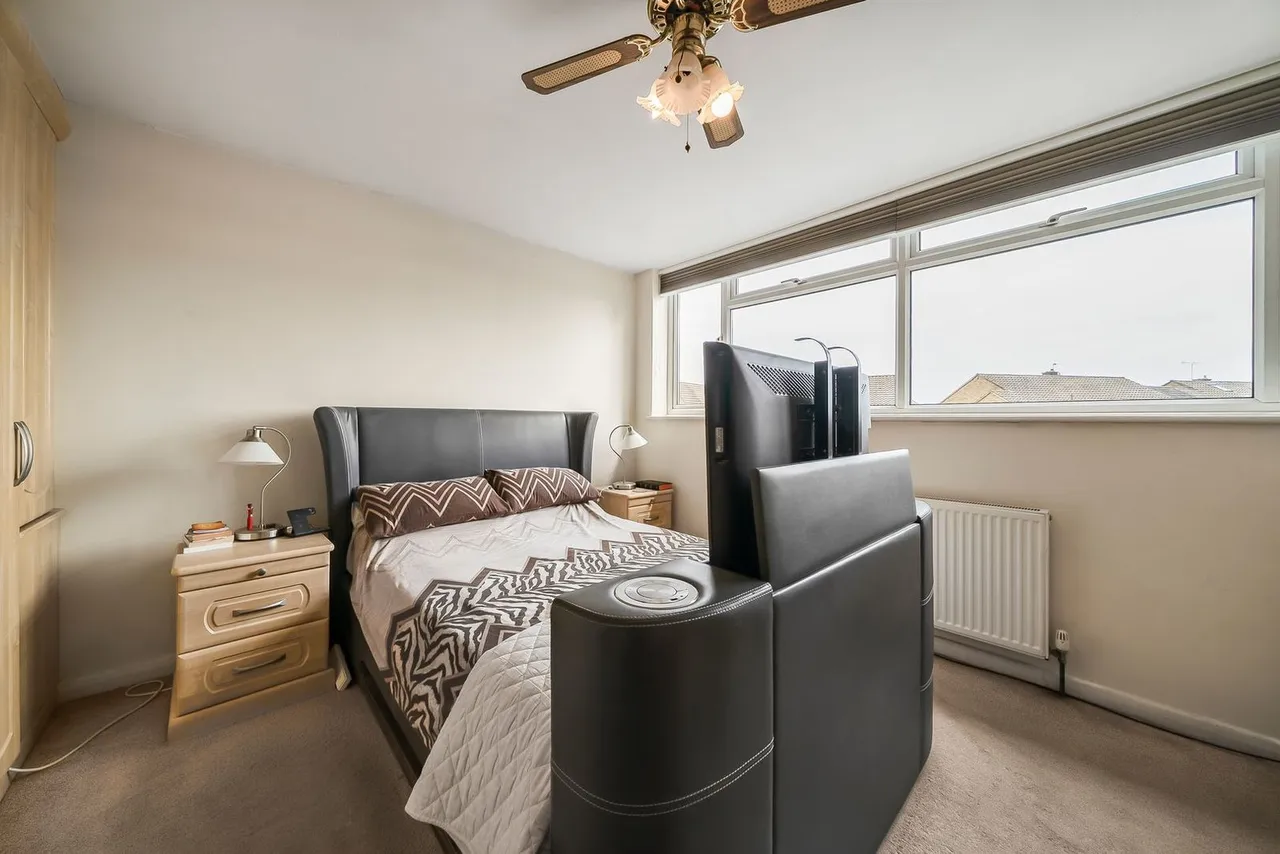 School Road, Ashford, TW15, photo 11