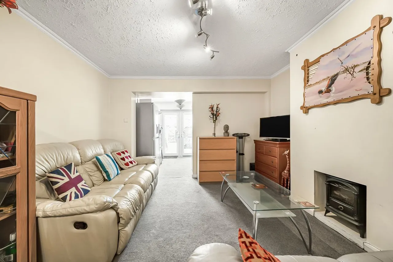 School Road, Ashford, TW15, photo 5