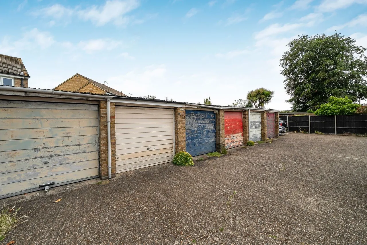 School Road, Ashford, TW15, photo 19