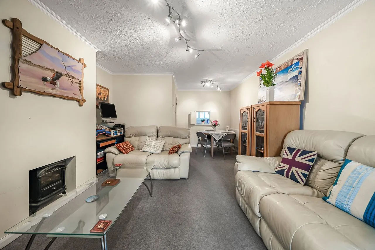 School Road, Ashford, TW15, photo 6