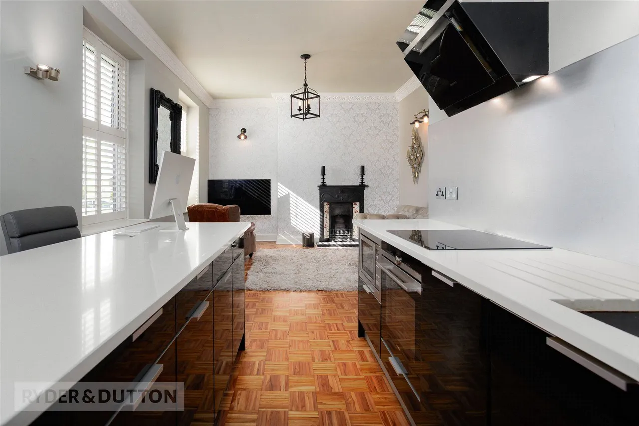 Arncliffe Rise, Badgers Edge, OL4, photo 5