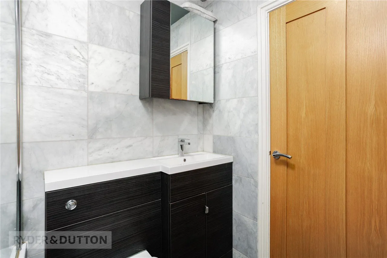 Arncliffe Rise, Badgers Edge, OL4, photo 13