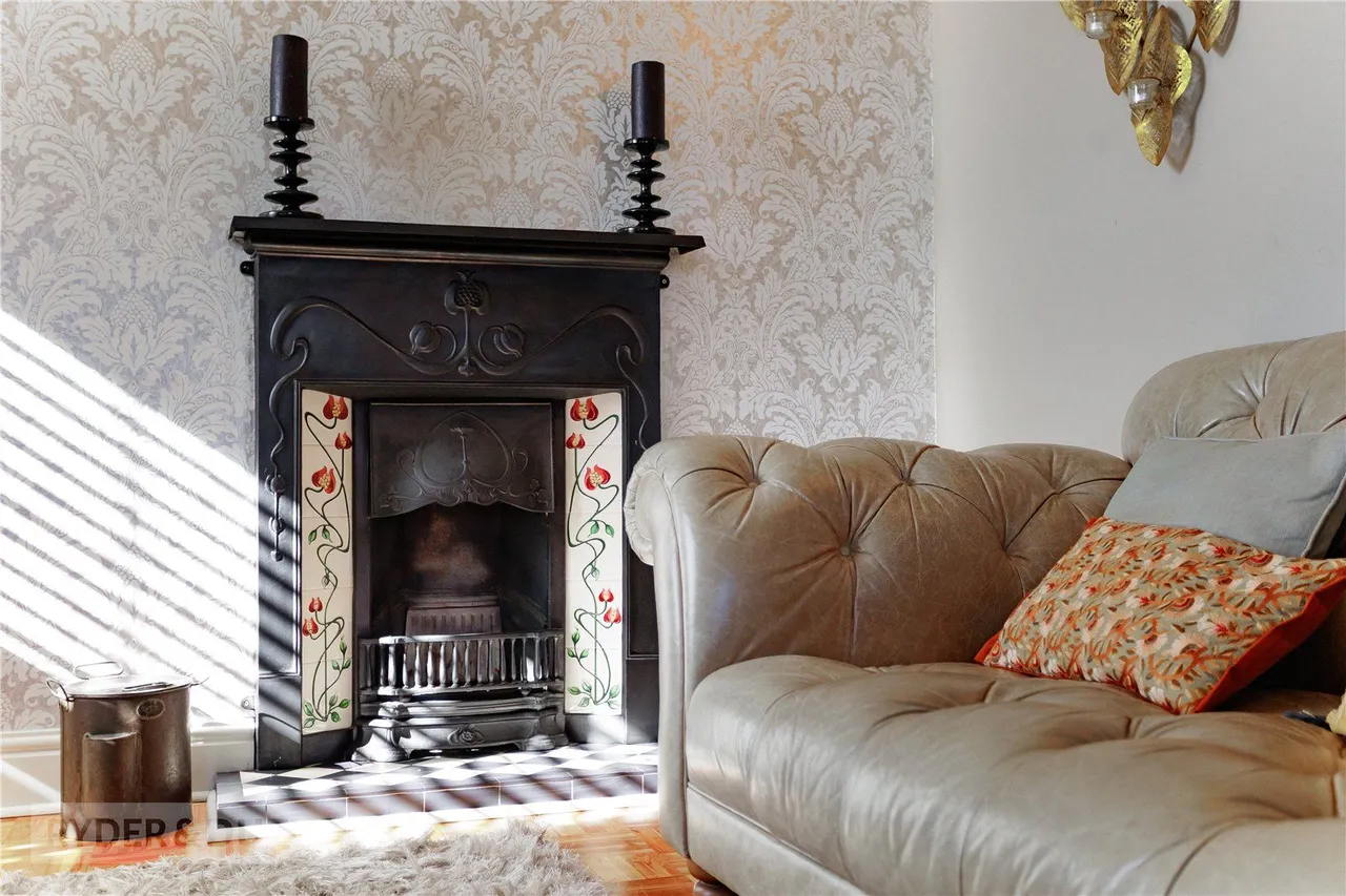 Arncliffe Rise, Badgers Edge, OL4, photo 10
