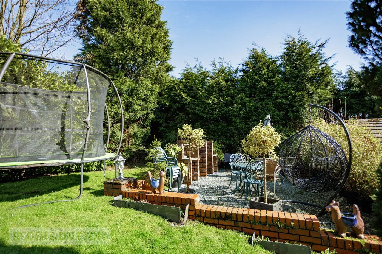 Arncliffe Rise, Badgers Edge, OL4, photo 25