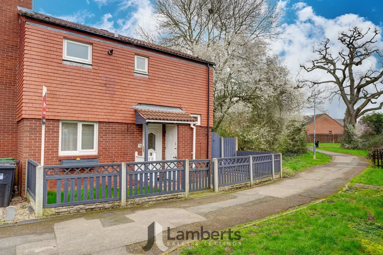 2 bed house for sale — 70 Sandhurst Close, Redditch
