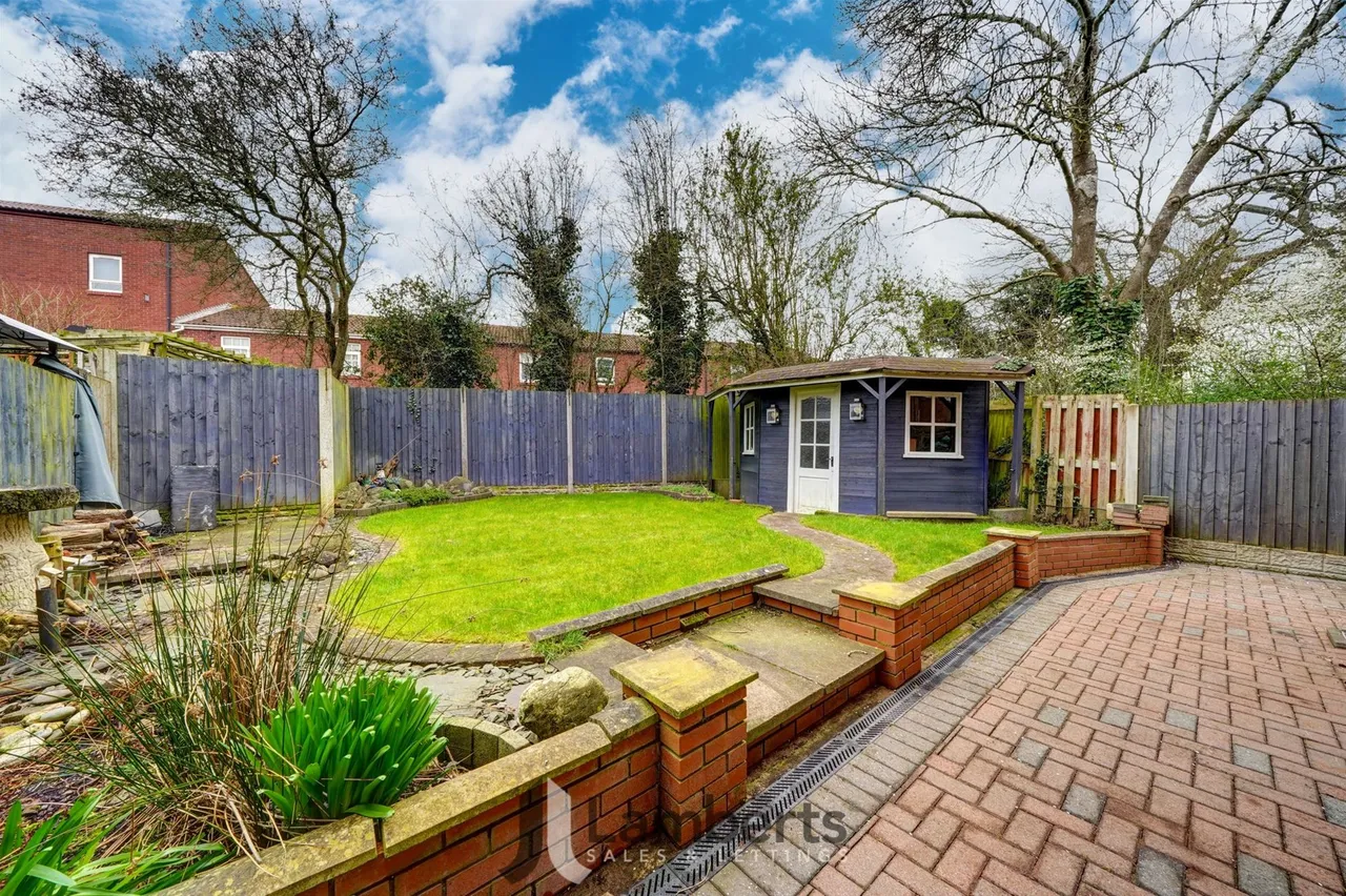 70 Sandhurst Close, Redditch, photo 13
