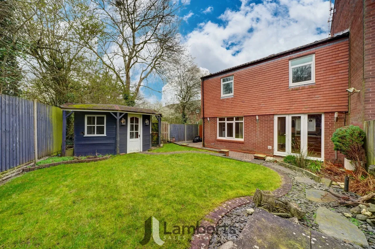 70 Sandhurst Close, Redditch, photo 16
