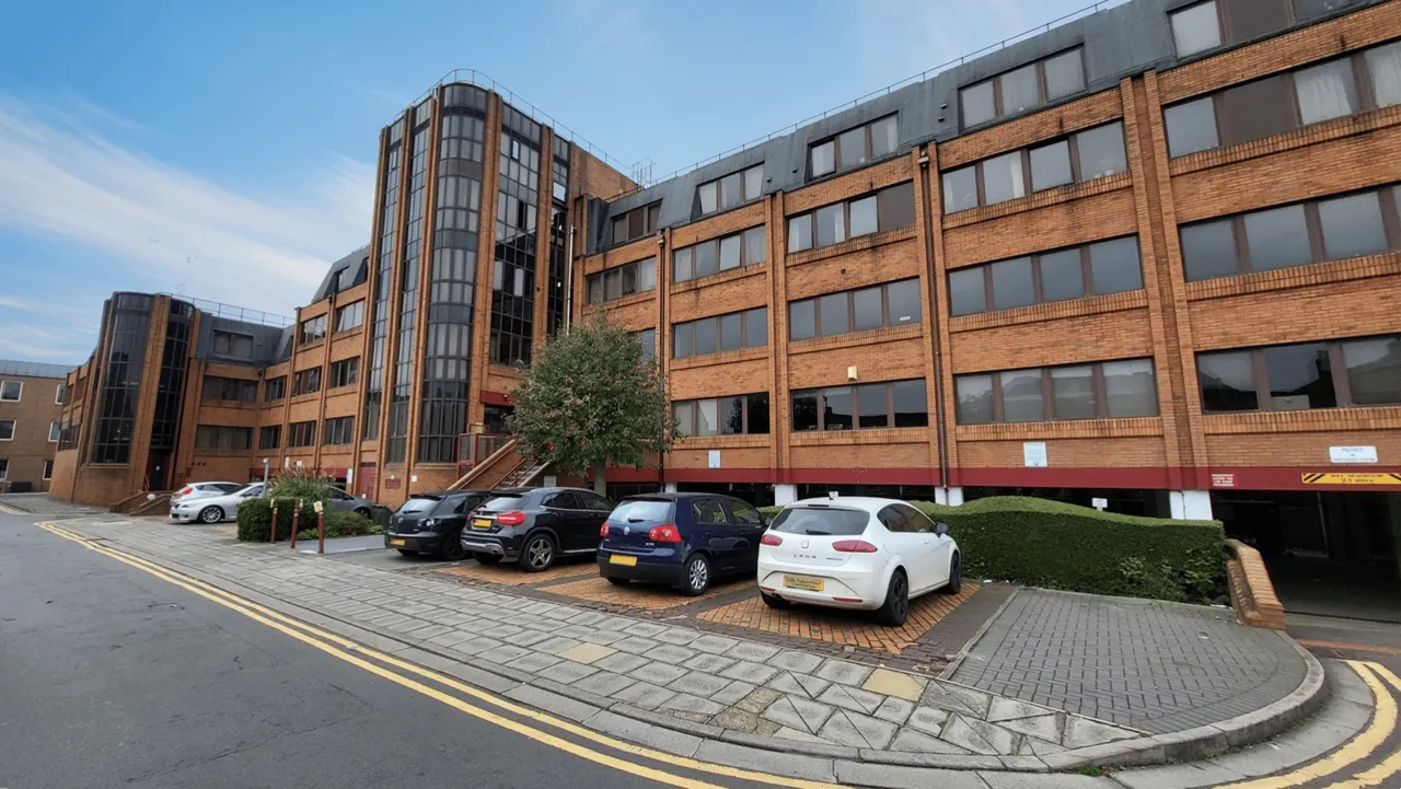 2 bed flat for sale — Priestgate, Peterborough, PE1