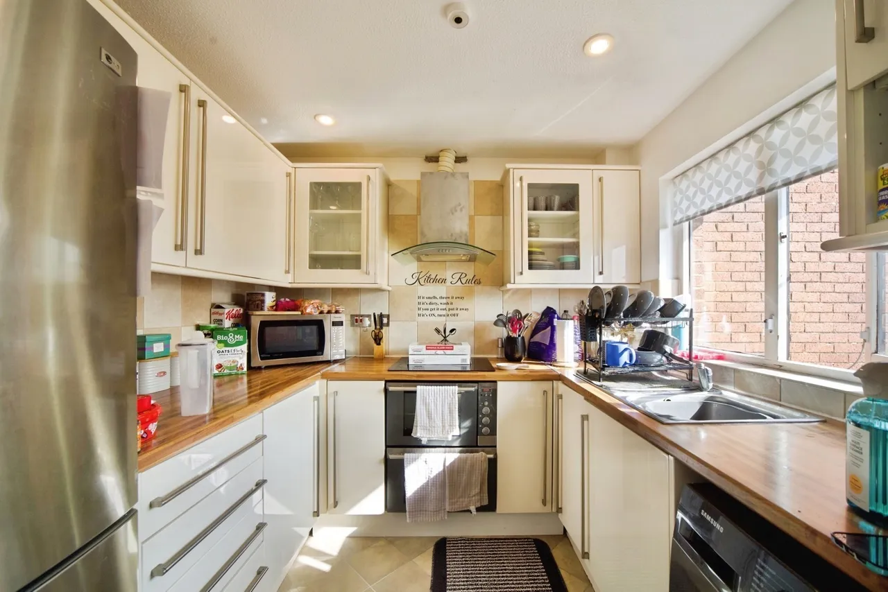 Maltby Drive, Enfield, EN1, photo 4