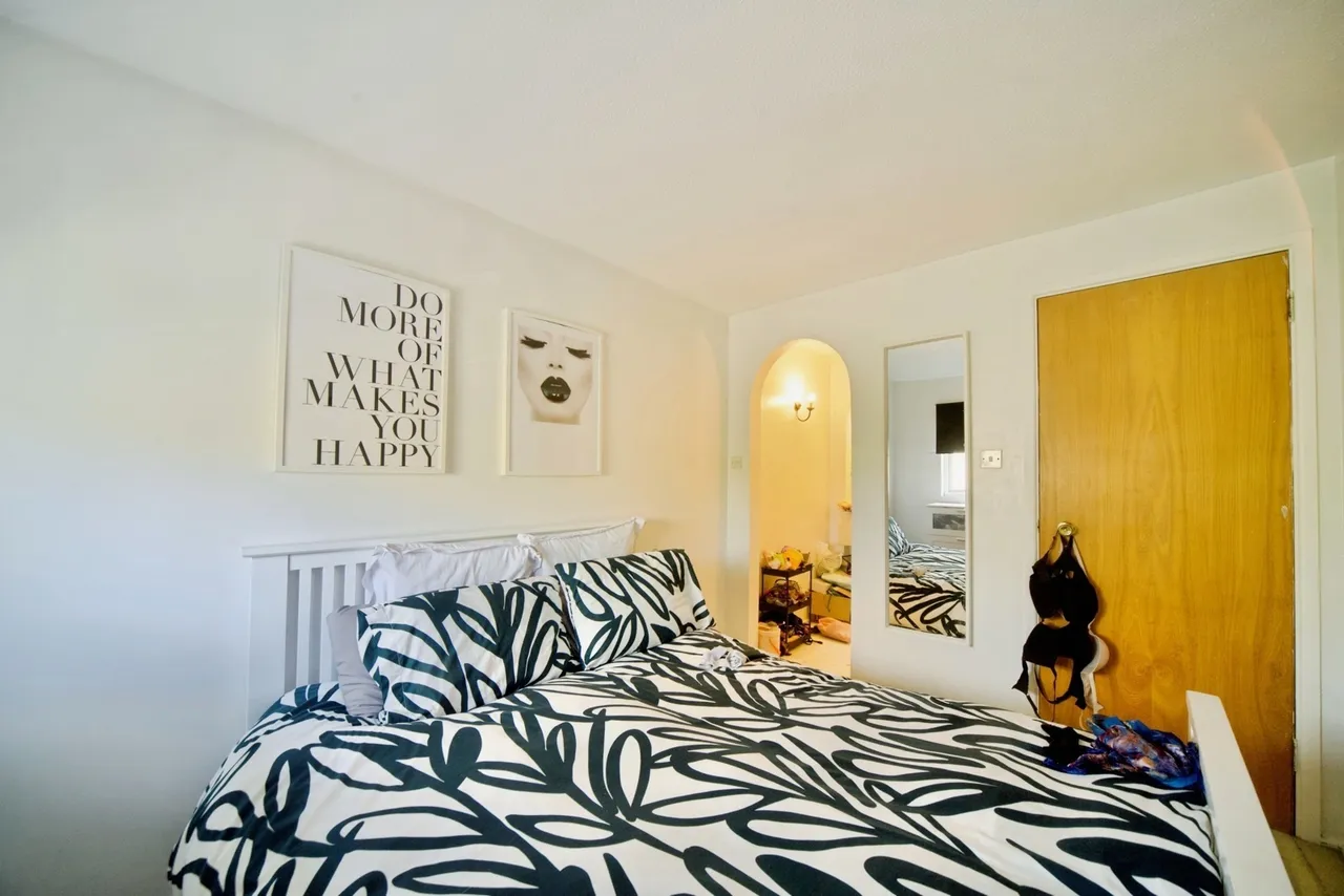 Maltby Drive, Enfield, EN1, photo 6