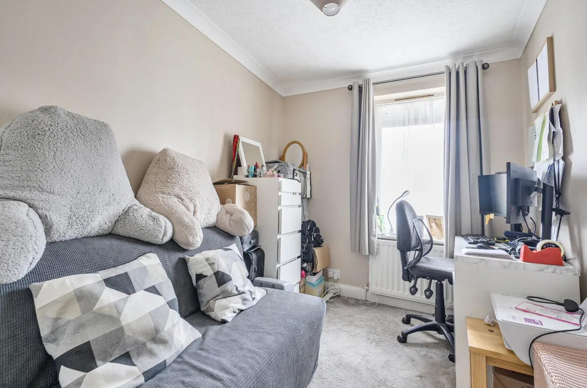 Pulborough, RH20 2AG, photo 5