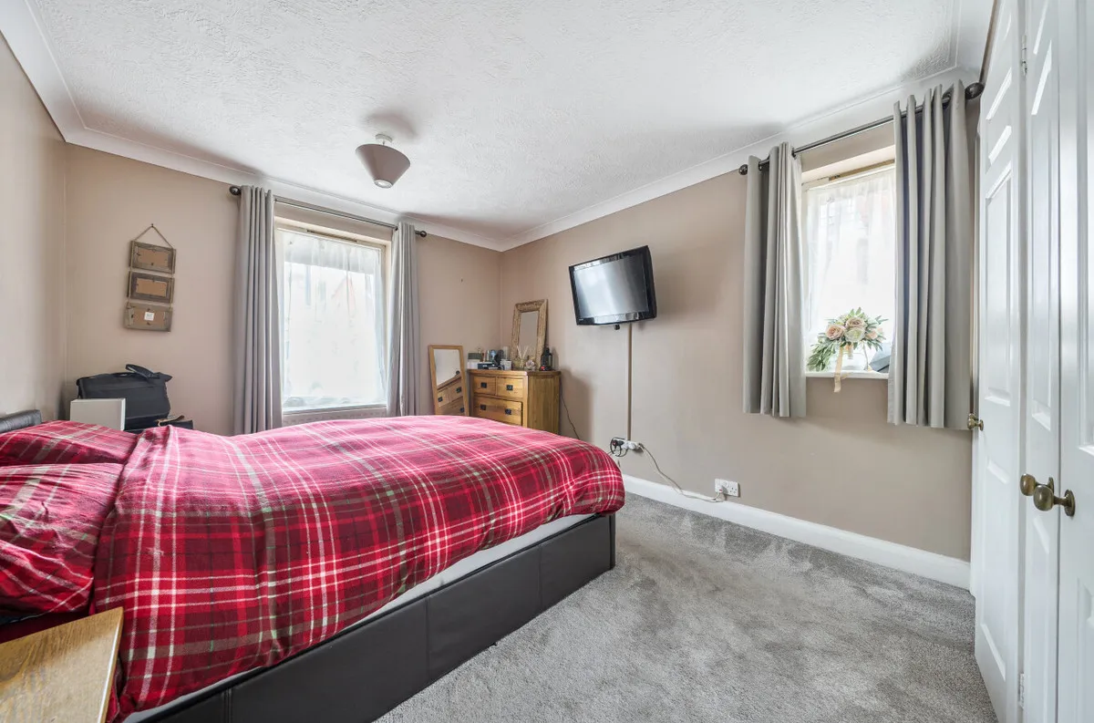 Pulborough, RH20 2AG, photo 4