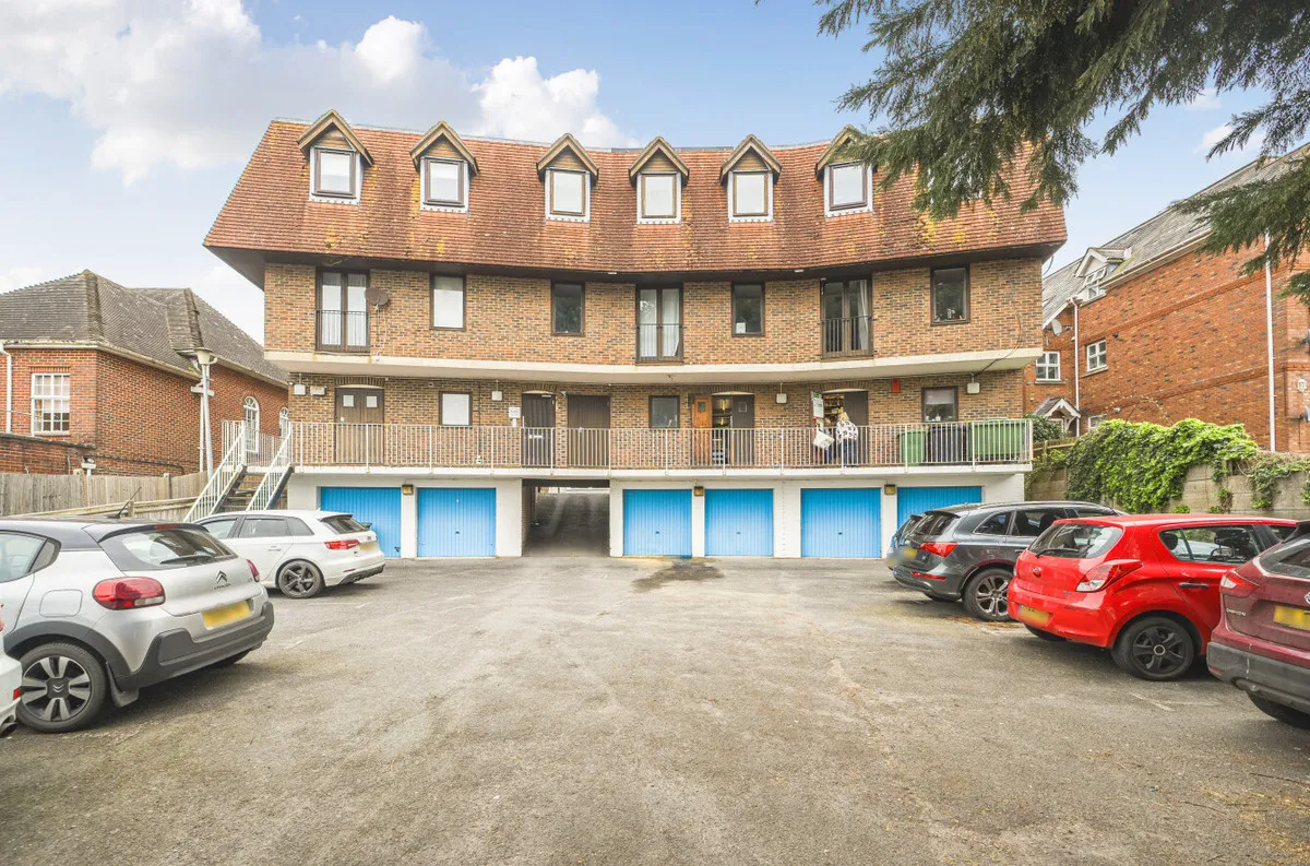 Pulborough, RH20 2AG, photo 11