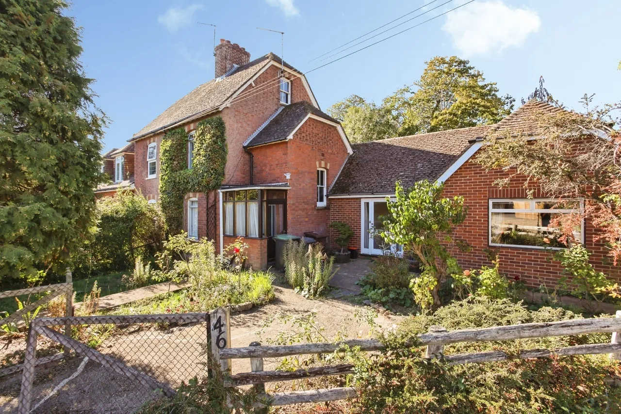 3 bed house for sale, London Road, Tonbridge, TN10