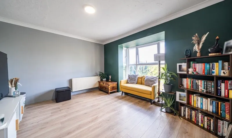 Farriers Road, Epsom, KT17, photo 3