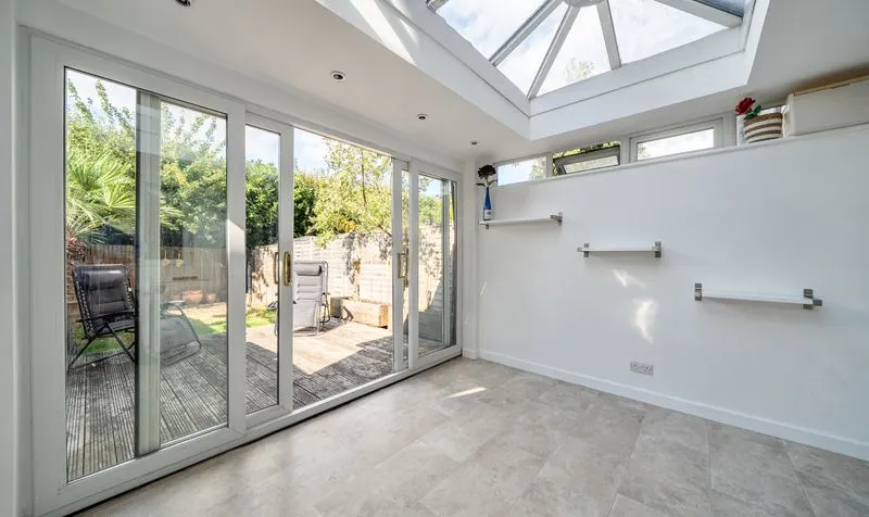 Farriers Road, Epsom, KT17, photo 7