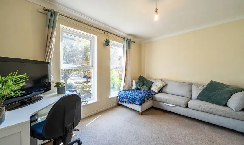 Farriers Road, Epsom, KT17, photo 10