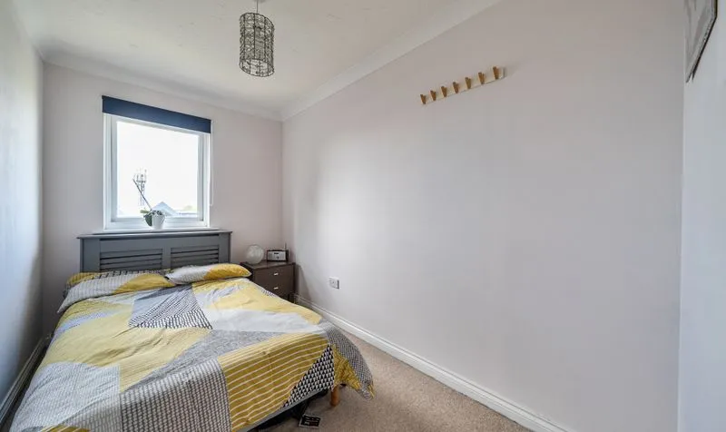 Farriers Road, Epsom, KT17, photo 12