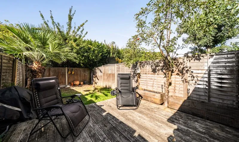 Farriers Road, Epsom, KT17, photo 4