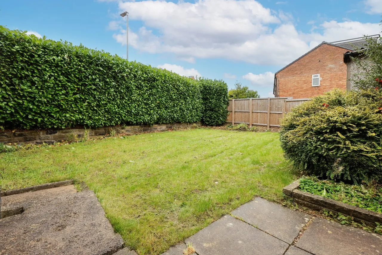 Springfield Gardens, Horsforth, LS18, photo 13