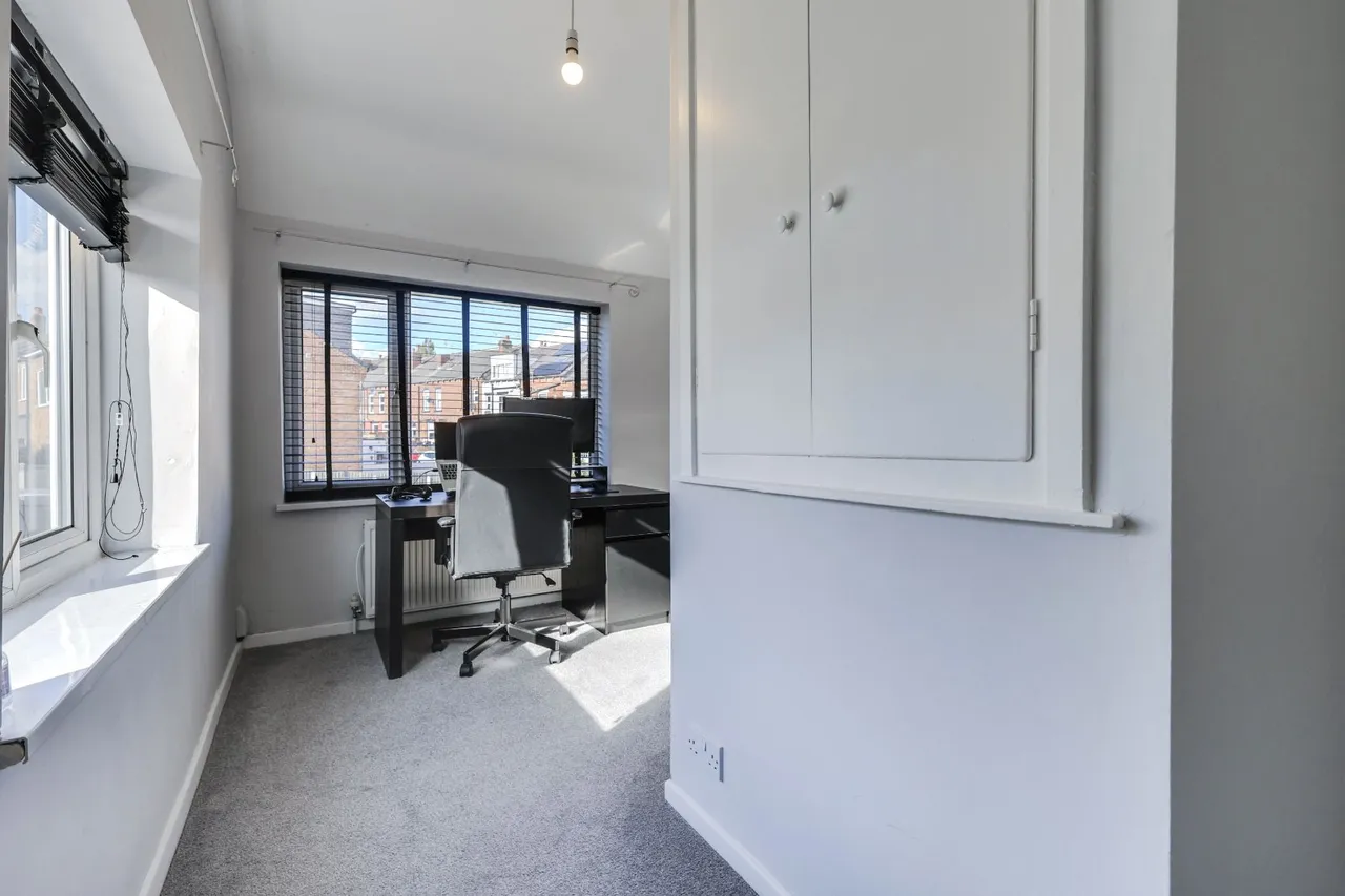 Springfield Gardens, Horsforth, LS18, photo 10