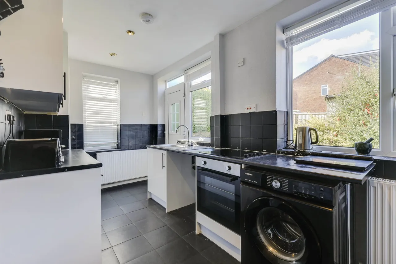 Springfield Gardens, Horsforth, LS18, photo 8