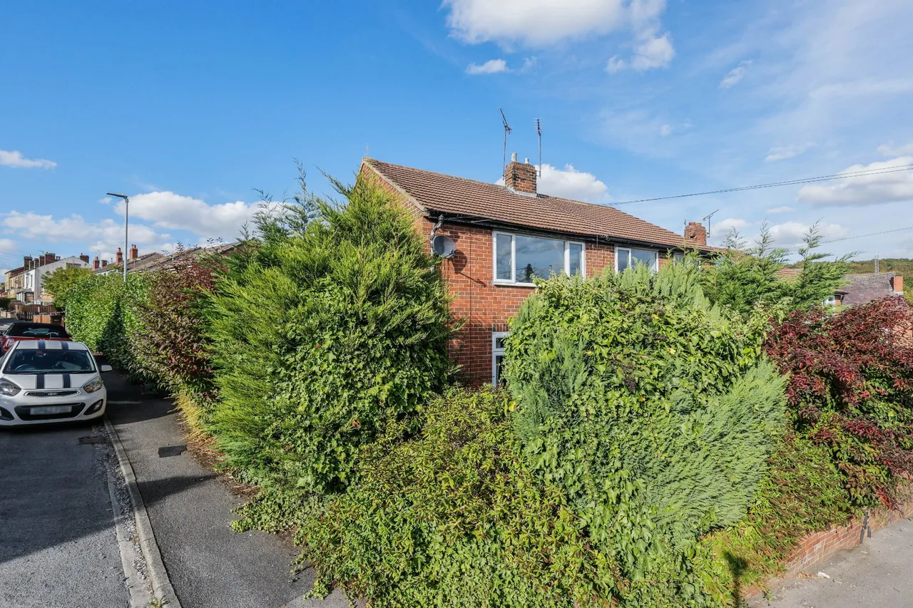 Springfield Gardens, Horsforth, LS18, photo 16