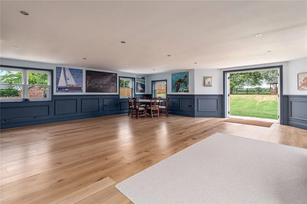Booth Bed Lane, Allostock, WA16, photo 10