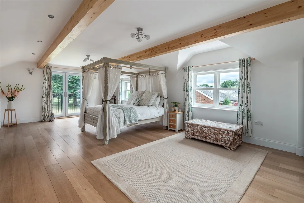 Booth Bed Lane, Allostock, WA16, photo 12