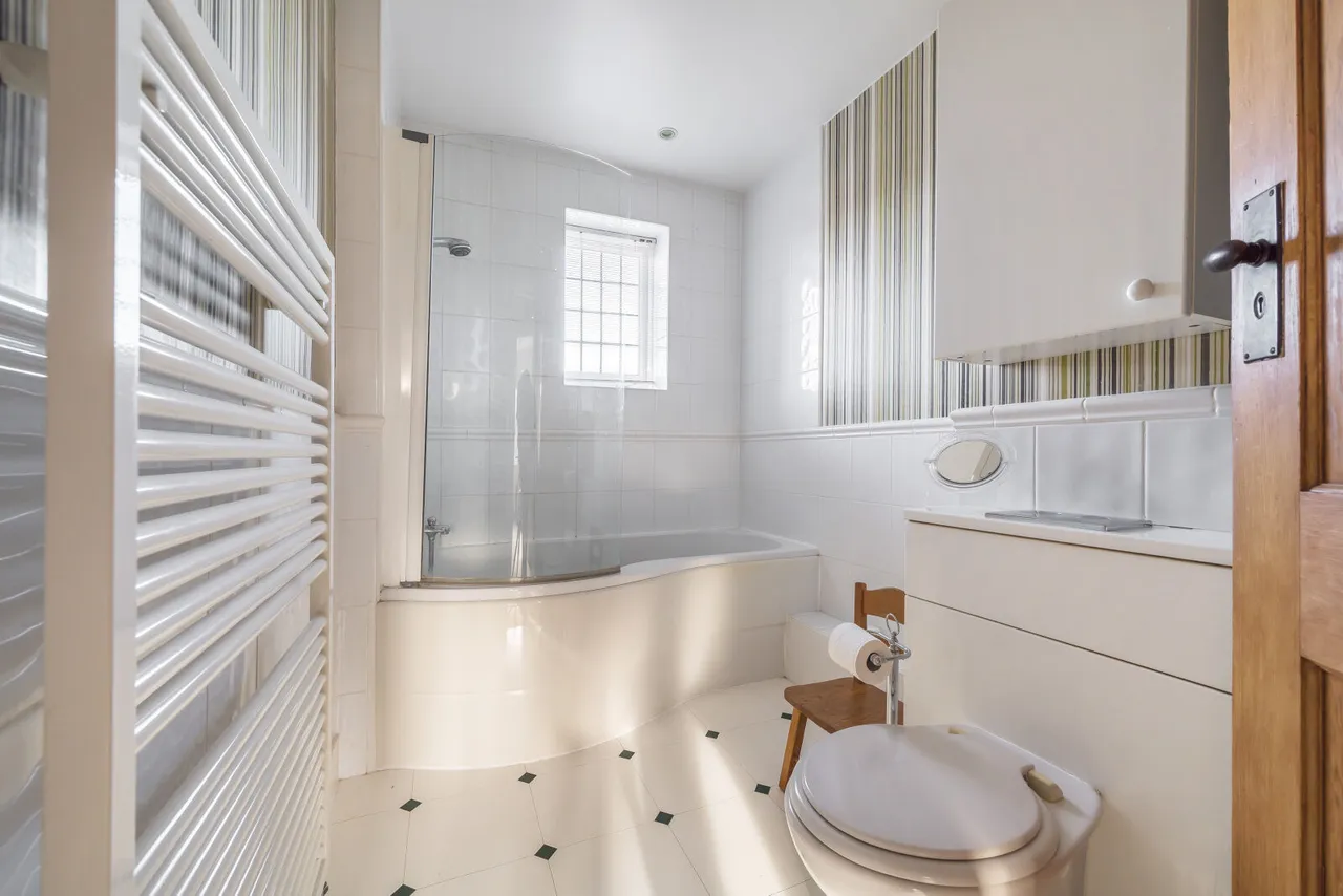 Greys Road, Henley-on-Thames, RG9, photo 10