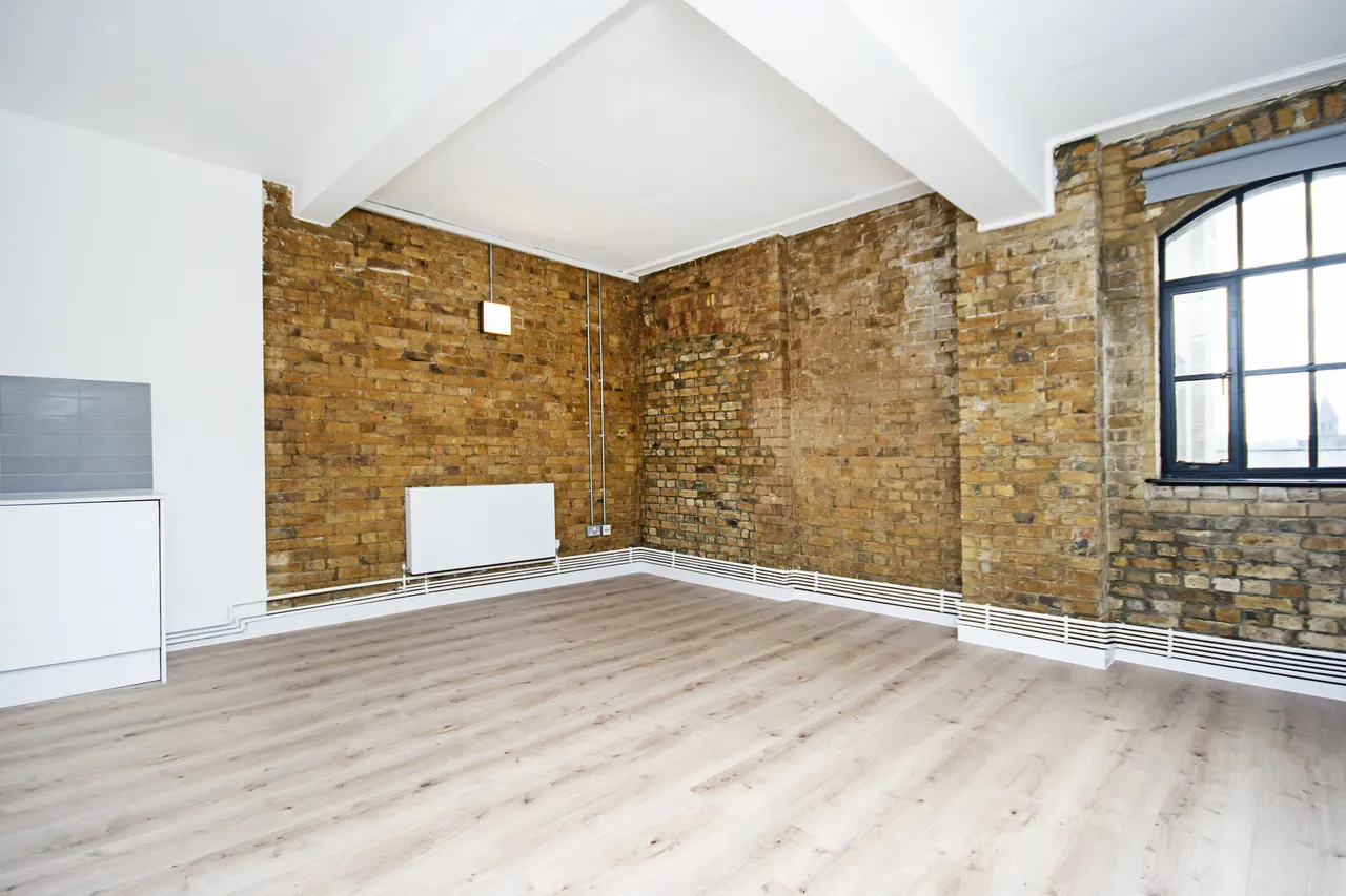 2 bed flat to rent, London, E8