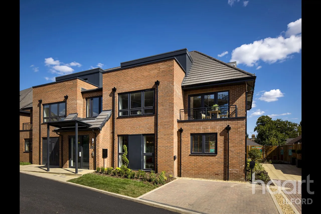 Wessex Close, London, IG3, photo 10