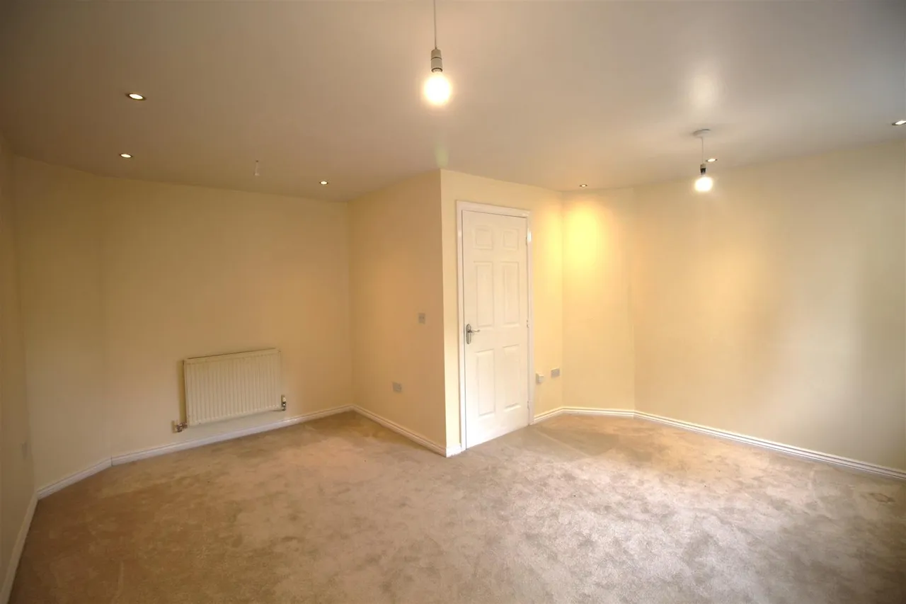 Queens Road, Manchester, Lancashire, M8 8UQ, photo 6