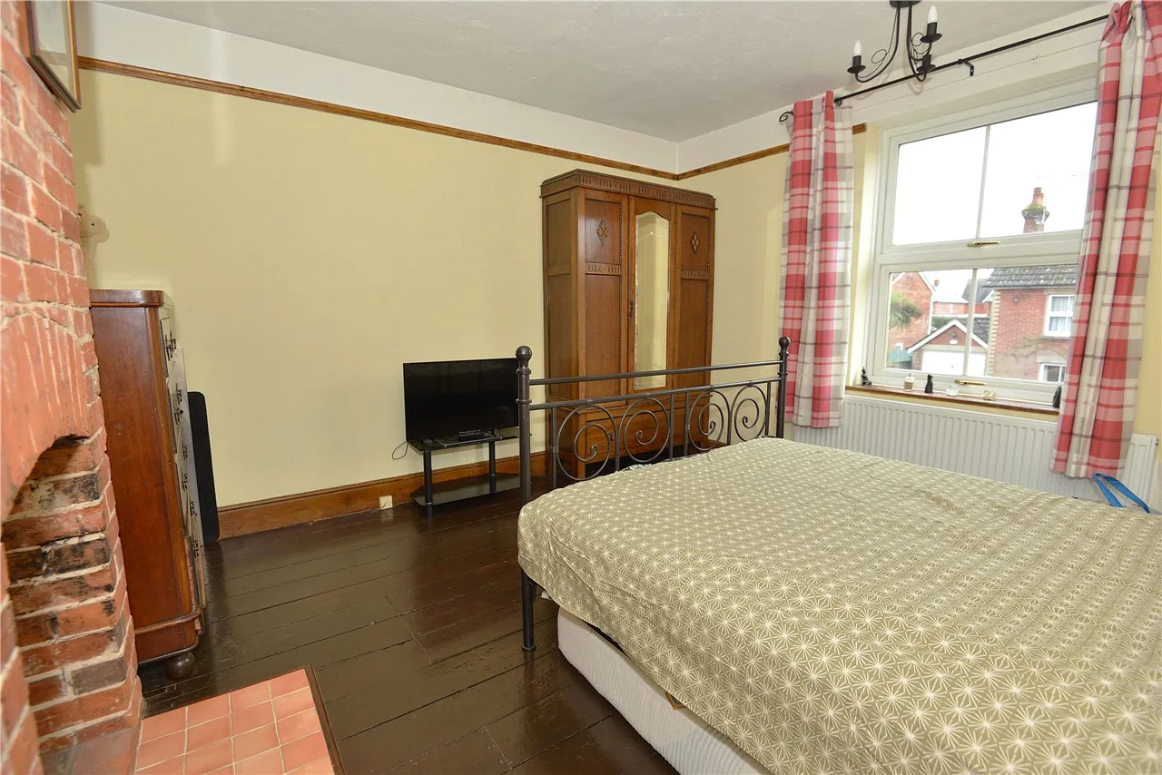Alexandra Road, Fordingbridge, Hampshire, SP6 1EJ, photo 8