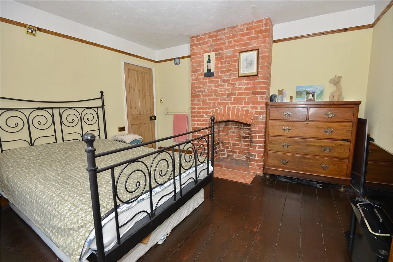 Alexandra Road, Fordingbridge, Hampshire, SP6 1EJ, photo 9
