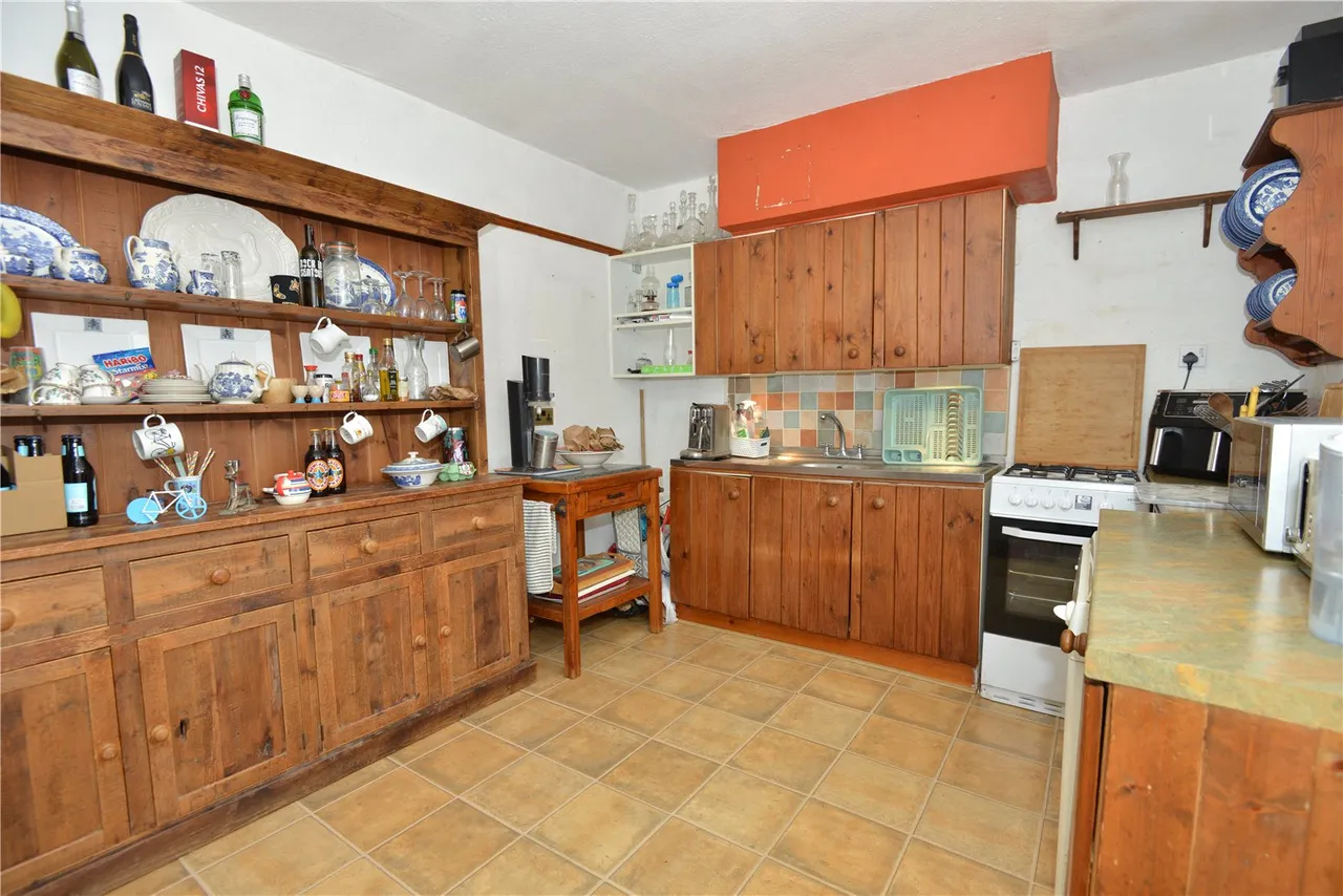 Alexandra Road, Fordingbridge, Hampshire, SP6 1EJ, photo 5