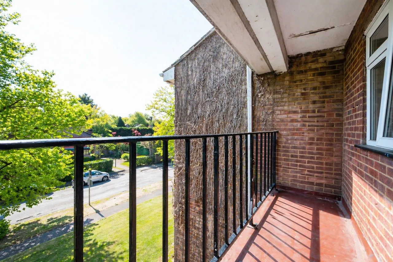 35 Jordans Close, Guildford, photo 4