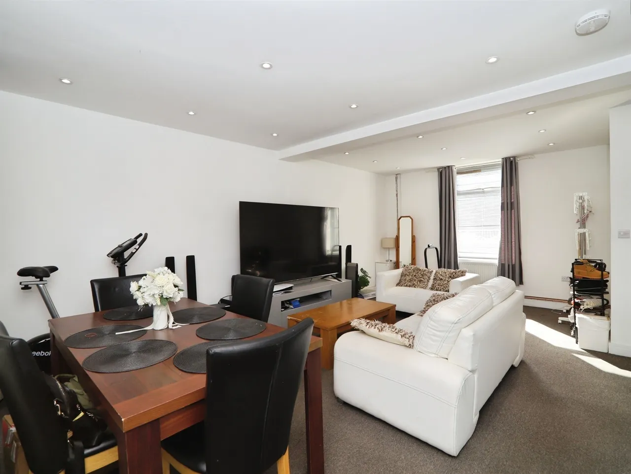 Cardiff Road, Treforest, CF37, photo 3